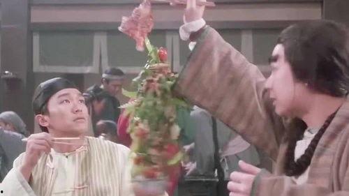 短剧两个人吃瓜的搞笑视频,两吃货的欢乐食瓜记