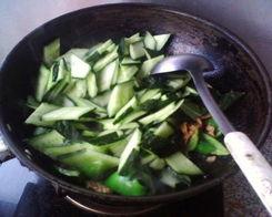 瓜炒着怎么吃才好吃视频,解锁美味瓜炒的独特烹饪秘诀